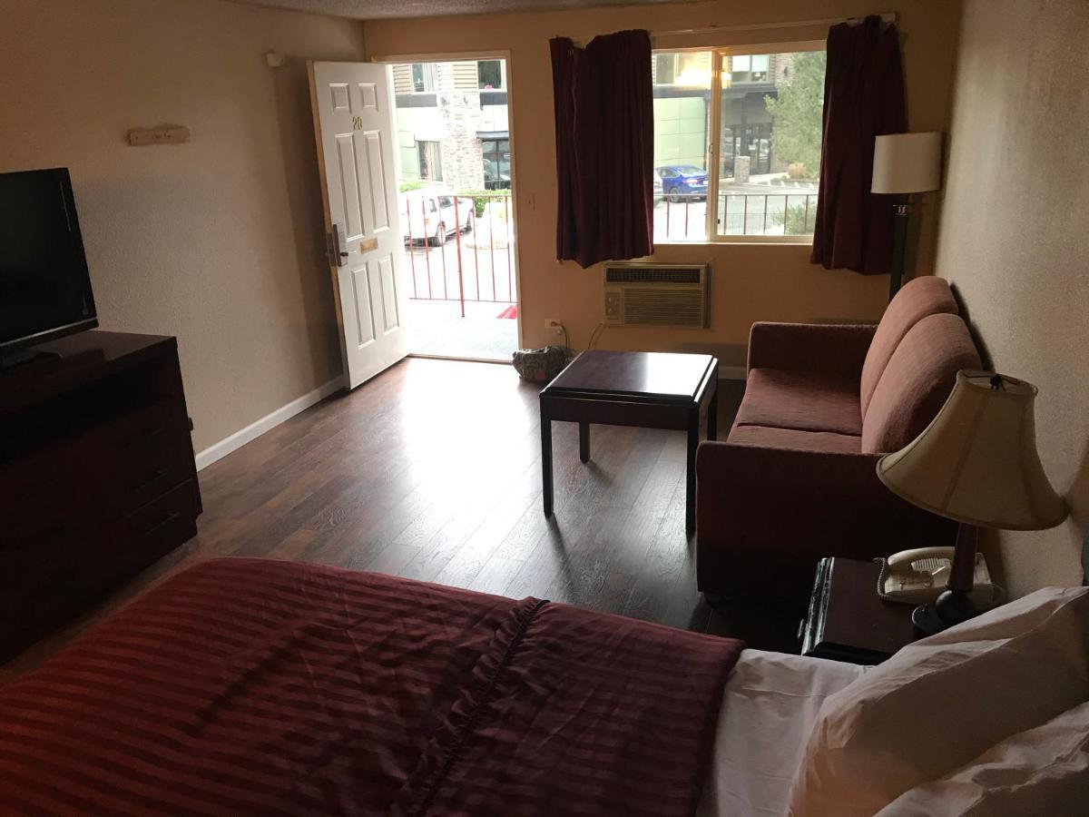 Smokey Point Motor Inn أرلينغتون المظهر الخارجي الصورة