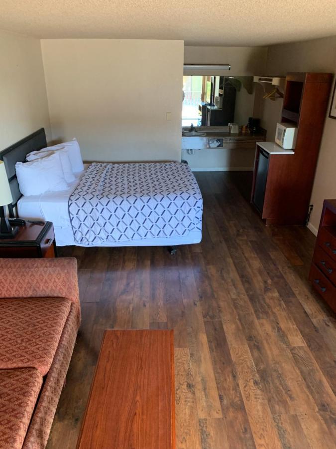 Smokey Point Motor Inn أرلينغتون المظهر الخارجي الصورة