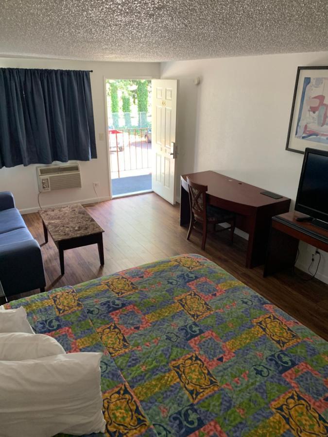 Smokey Point Motor Inn أرلينغتون المظهر الخارجي الصورة