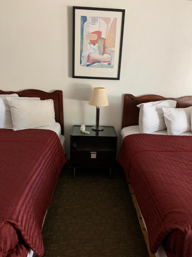 Smokey Point Motor Inn أرلينغتون المظهر الخارجي الصورة
