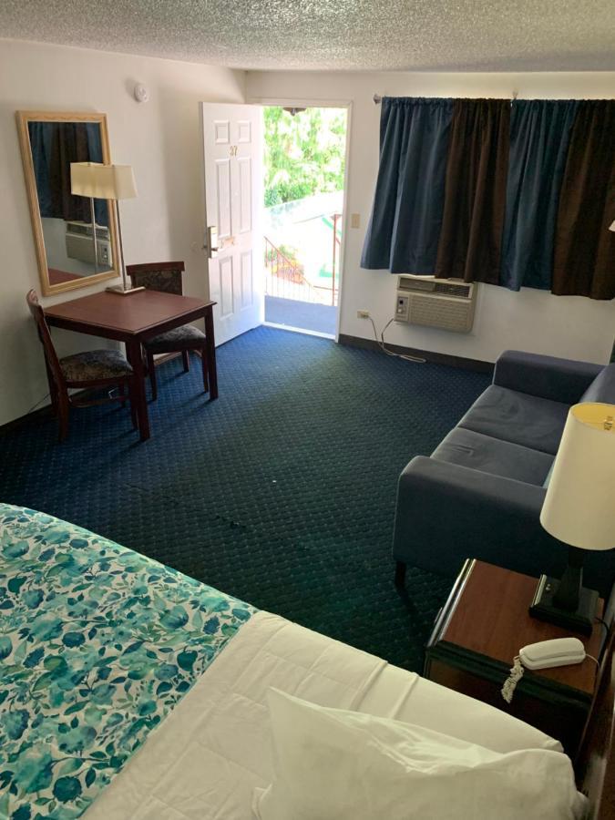 Smokey Point Motor Inn أرلينغتون المظهر الخارجي الصورة