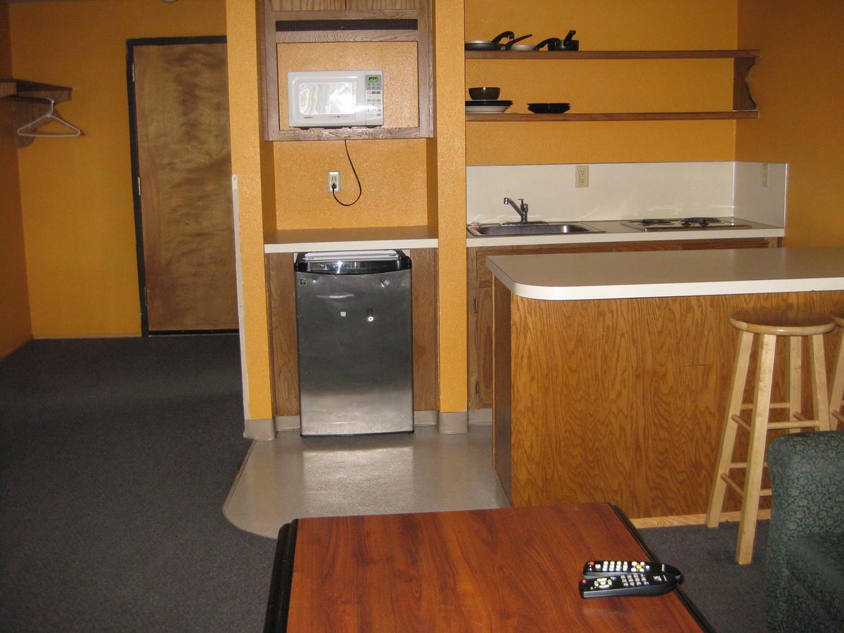 Smokey Point Motor Inn أرلينغتون الغرفة الصورة